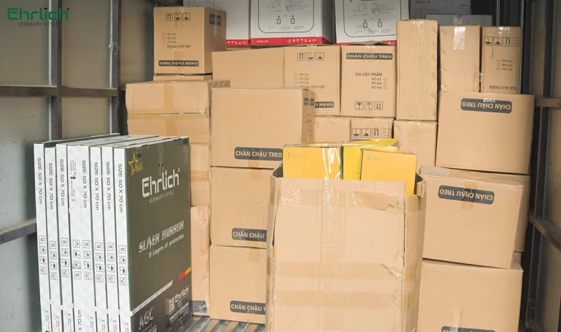 Bàn giao thiết bị vệ sinh tại chung cư mini 12 phòng tại Giải Phóng 