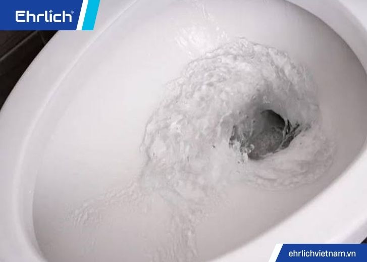 Bồn cầu xả nước yếu