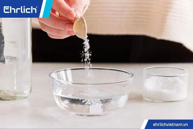 cách vệ sinh gương phòng tắm (6)
