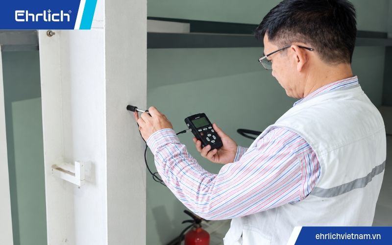 Kiểm tra kết cấu của căn nhà
